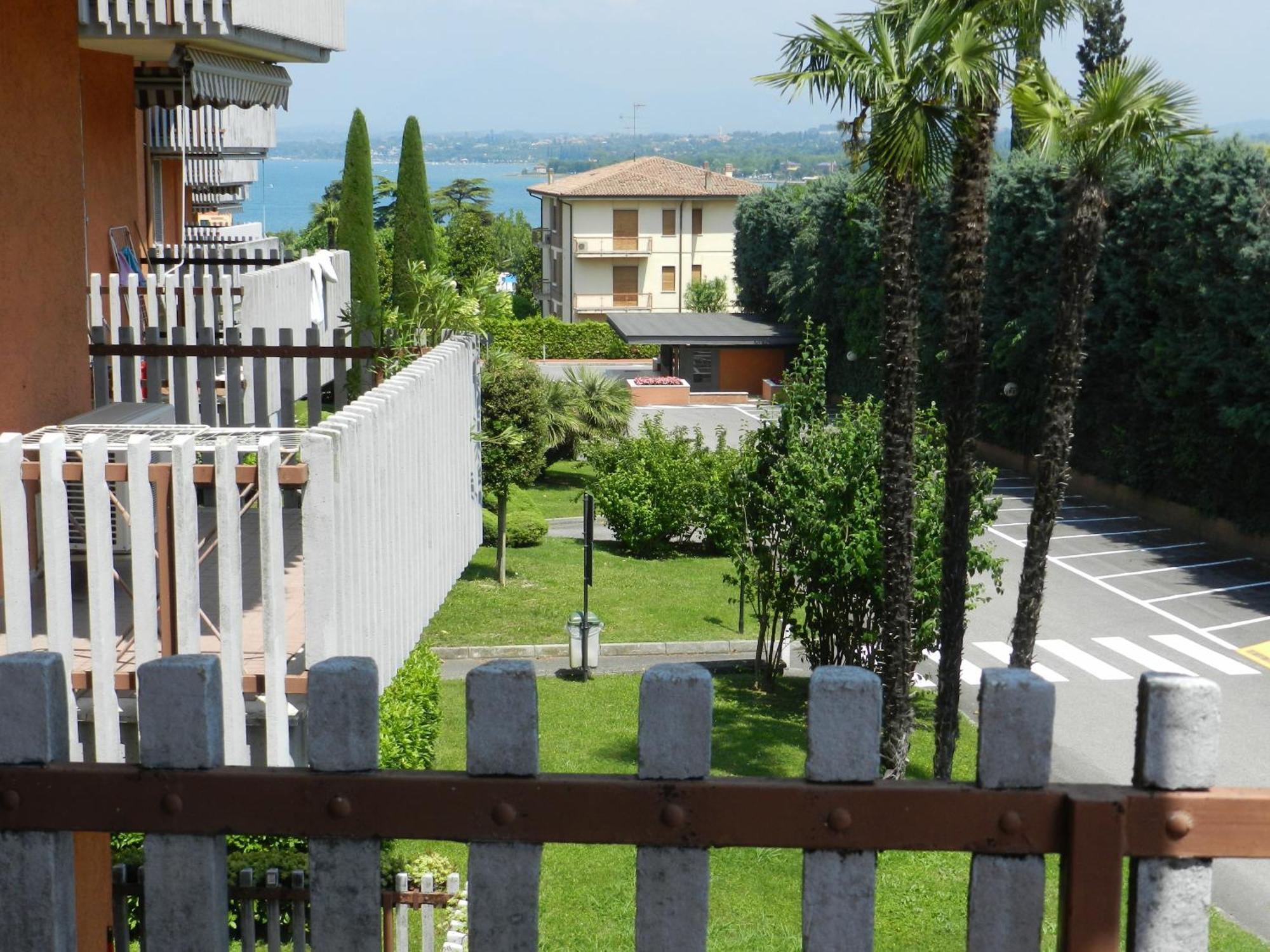Al Girasole Apartamento Peschiera del Garda Exterior foto